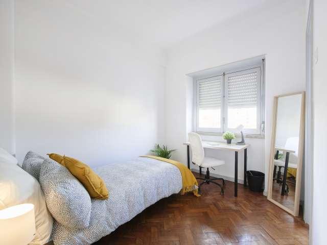 Aluga se quarto em apartamento partilhado em Lisboa
