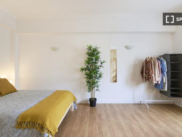 Aluga se quarto em apartamento partilhado em Lisboa