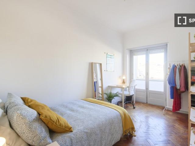 Aluga se quarto em apartamento partilhado em Lisboa