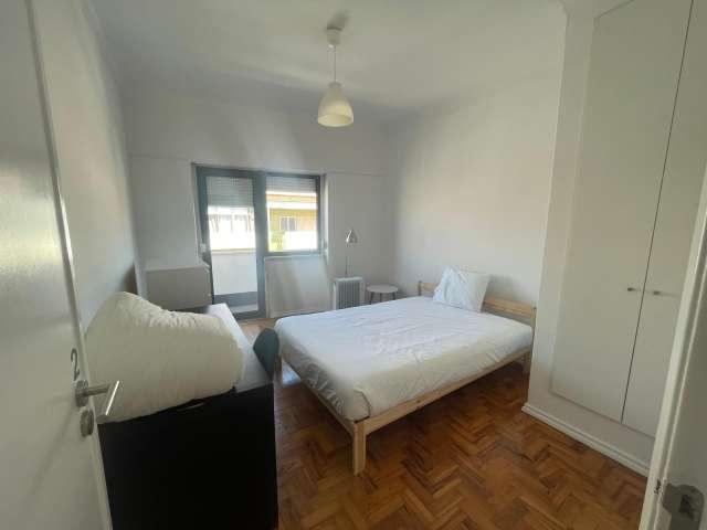 Aluga se quarto em residência no Bairro Do Rego, Lisboa