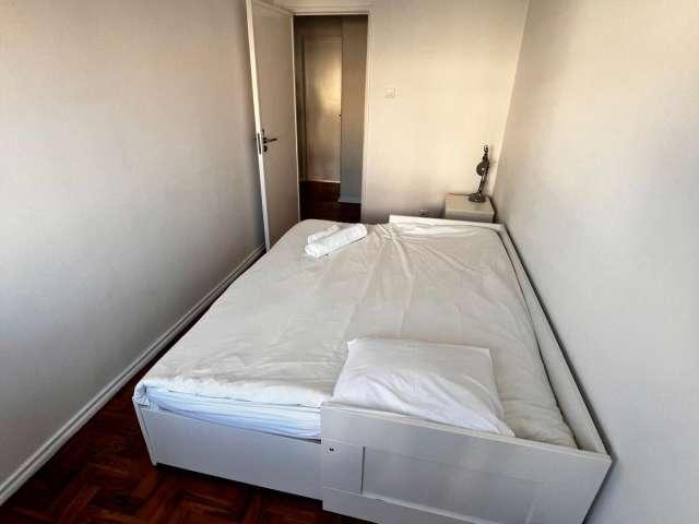 Aluga se quarto em residência no Bairro Do Rego, Lisboa