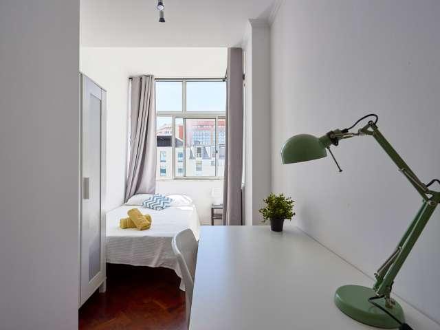 Aluga se quartos em apartamento de 9 quartos em Lisboa