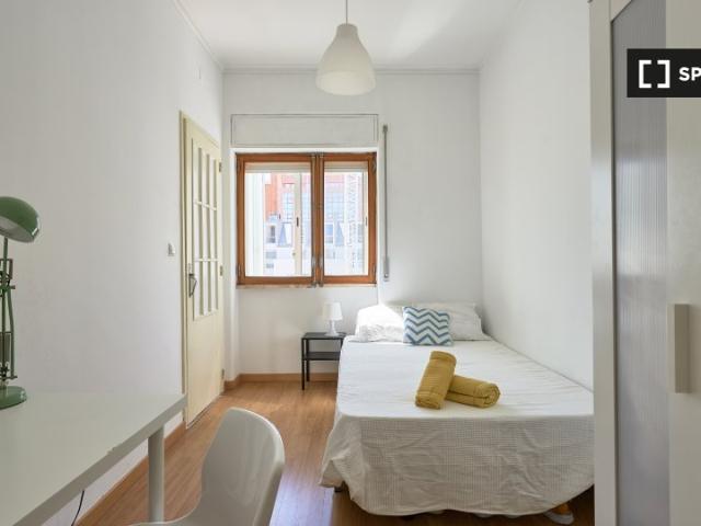 Aluga se quartos em apartamento de 9 quartos em Lisboa
