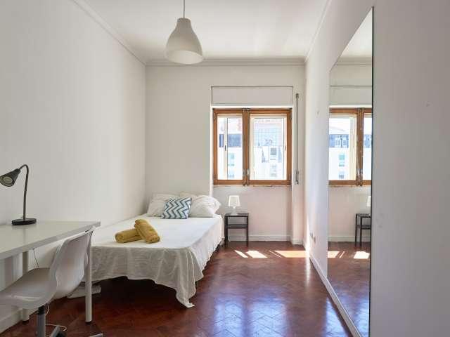 Aluga se quartos em apartamento de 9 quartos em Lisboa