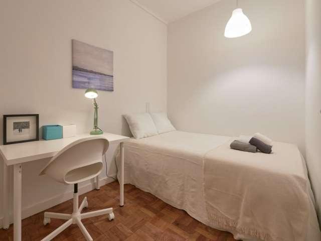 Aluga se quartos em apartamento de 9 quartos em Lisboa