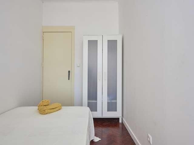 Aluga se quartos em apartamento de 9 quartos em Lisboa