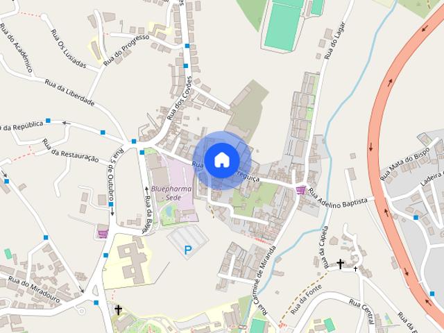 Alugo 3 quartos junto Escola Enfermagem e Hospital dos Covoes