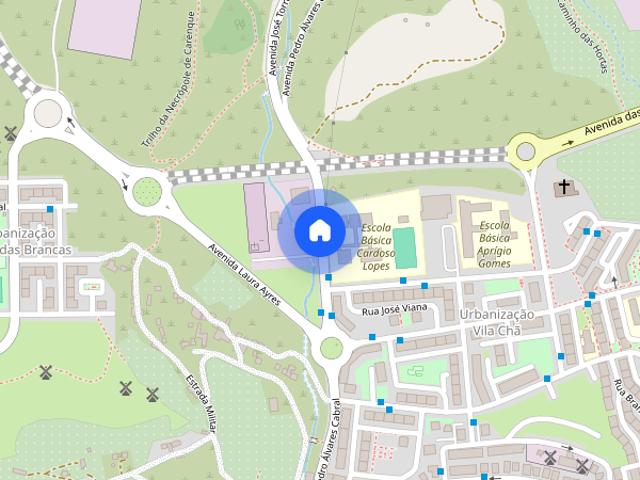 Alugo quarto a 5 minutos da estacao de comboios Amadora