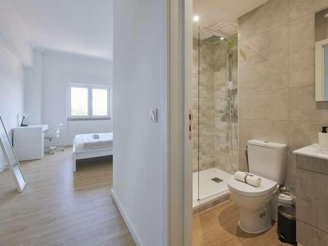 Alugo quarto em apartamento de 7 quartos em Lisboa, Lisboa