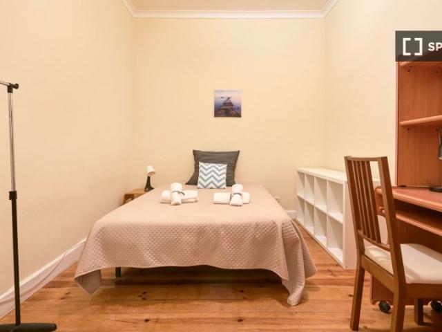 Alugo quarto em apartamento de 6 quartos em Lisboa, Lisboa