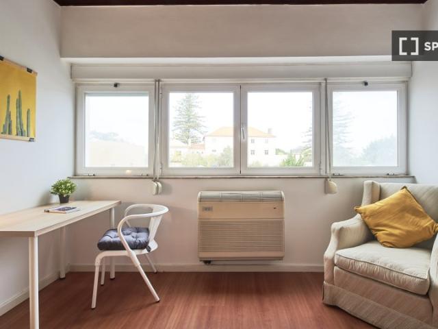 Alugo quarto em apartamento de 6 quartos em Lisboa, Lisboa