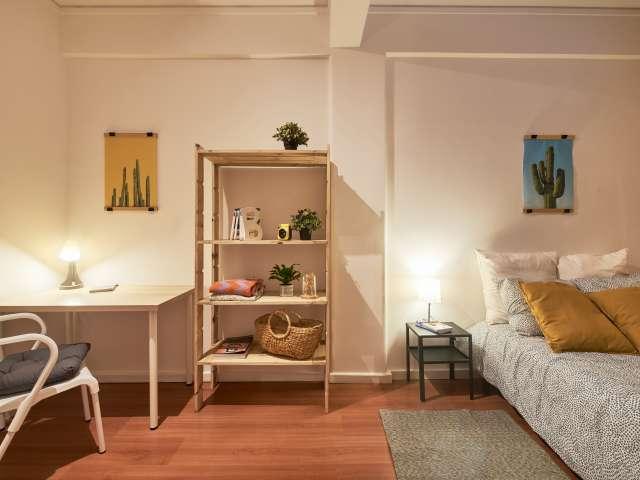 Alugo quarto em apartamento de 6 quartos em Lisboa, Lisboa