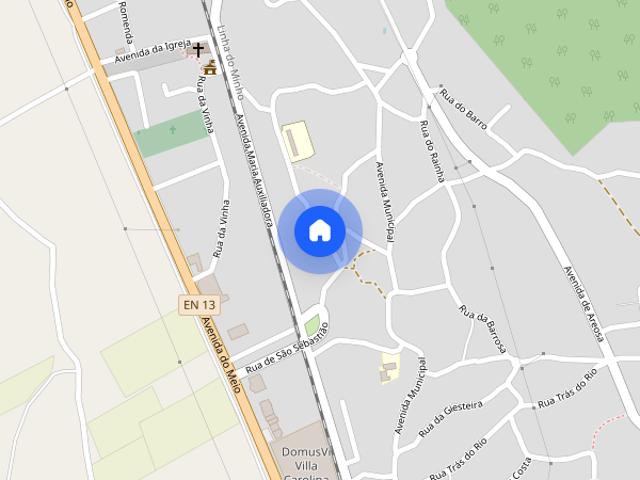 Alugo quarto em Moradia a seis km do centro de Viana