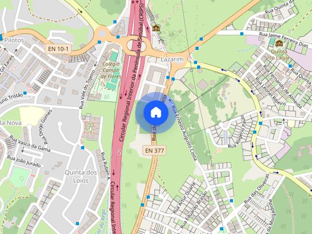 Alugo quarto em moradia em Almada perto da Universidade