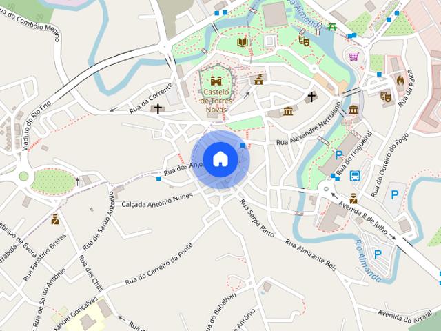 Alugo quarto muito espacoso em Torres Novas