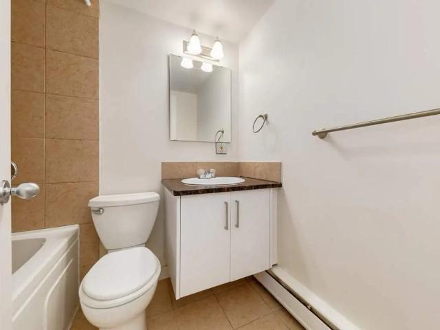 Alumni Apartments 1 Bedroom Apartment for Rent at 127 25 Ave Sw, Calgary, AB T2S 0K8 Mission