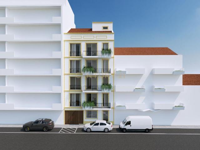 ALVA RIO T3 com terraço e estacionamento no centro do Montijo