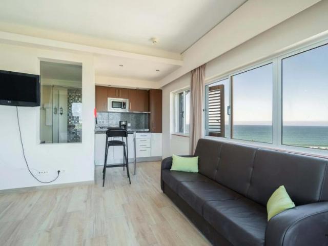 Alvor Algarve 104842460