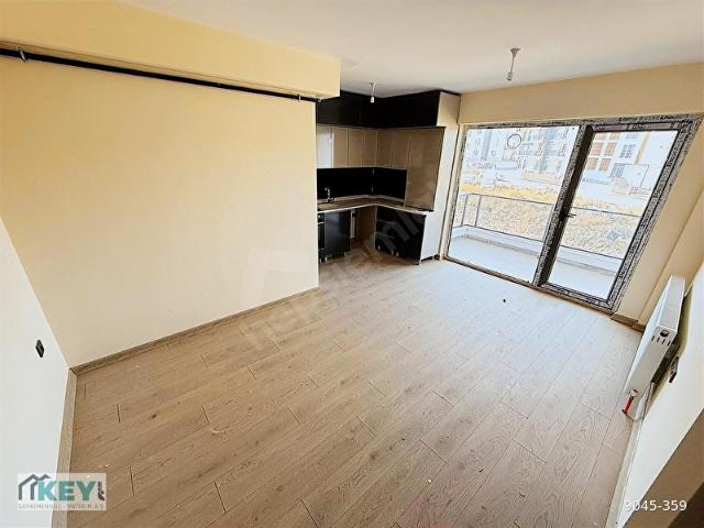 ALYA SİTESİNDE KAPALI OTOPARKLI, ÜST KAT 3+1 YATIRIMLIK KİRACILI