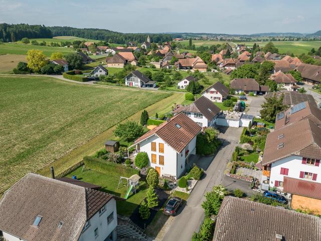 Am Dorfrand im Grünen. Limpach | dreamo. Ch