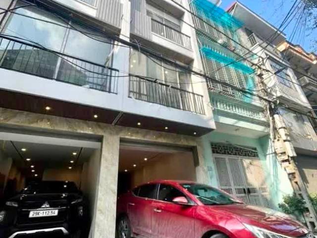 Đàm Quang Trung, Long Biên 10tỷ 50M Ngõ Thông, Thang Máy, Gara Ô Tô