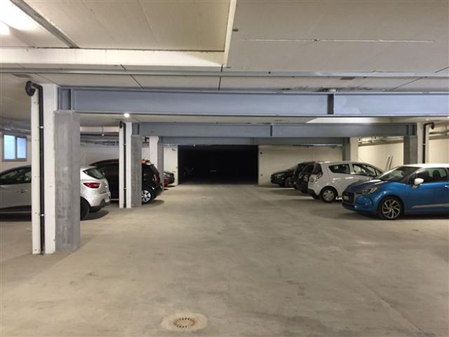 Am Rande von Neuchâtel – Industriehalle von 1'500m2