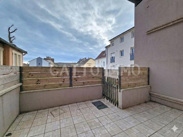 AMNEVILLE / F3 DE 74M2 AVEC TERRASSE / GARAGE / CAVE / P