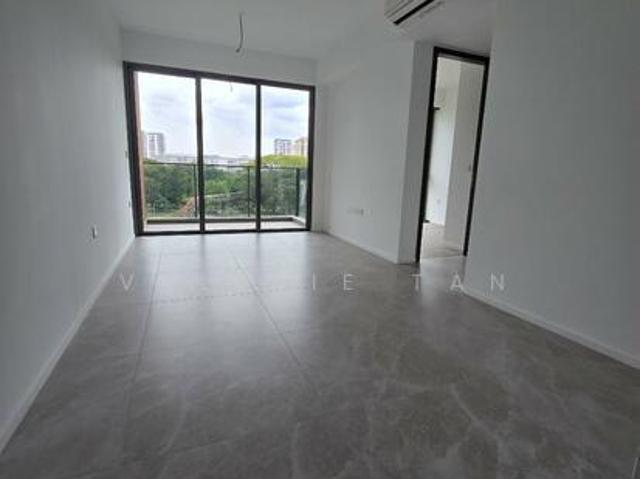 AMO Residence Condominium For Rent, $5,388, 3 Bed 2 Bath 958 sqft $5.62 psf