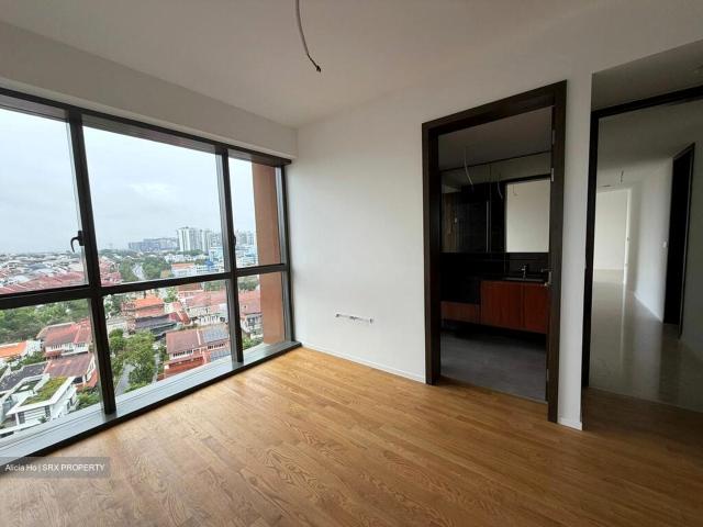 Amo Residence D20, Apartment