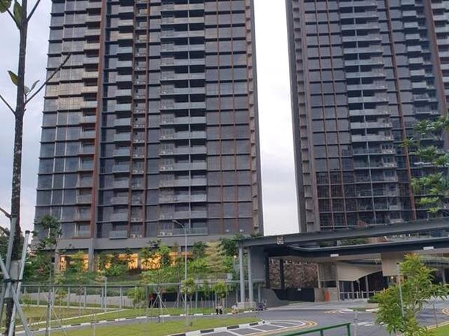 Amo Residence D20, Apartment