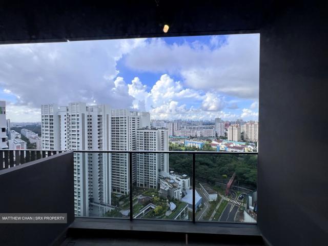 Amo Residence D20, Apartment