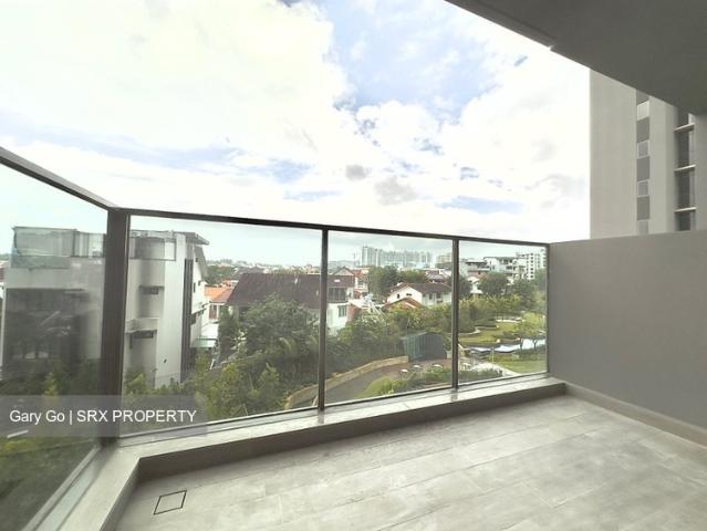 Amo Residence D20, Apartment