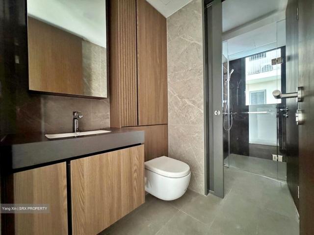 Amo Residence D20, Apartment