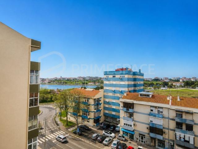 Amora, T2, 6 andar com elevador