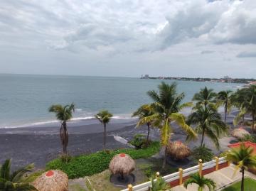 Amazing Oceanfront Apartment in Gorgona