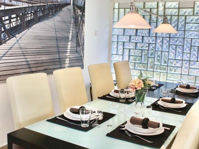 Amazing apartment for up to 6 in Cologne, Koln Amsterdam Apartments for Rent