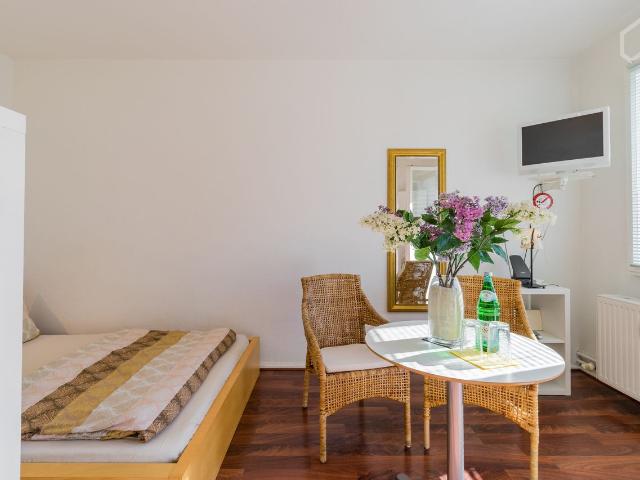 Amazing apartment in Wilmersdorf, Berlin Amsterdam Apartments for Rent