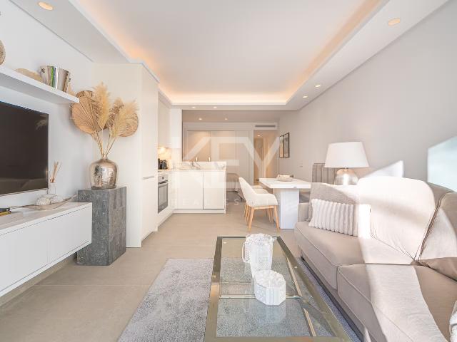 Amazing Apartment In Puente Romano, Marbella Golden Mile