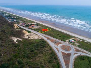 Amazing Beachfront Lot Canoa: Precio de Oportunidad! Excepcional 1549m2 Lote frente al Mar Canoa