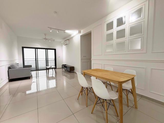 Amazing Fully Reno Melawati Condo For Sale 3b 2 Parking on High Floor