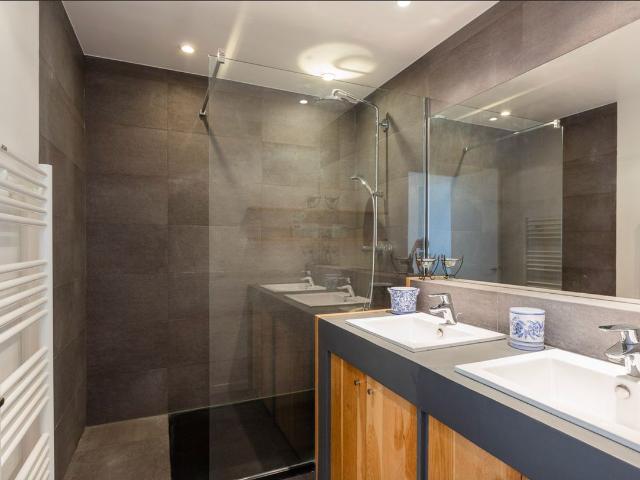 Amazing flat with a balcony!, Paris Amsterdam Apartments for Rent