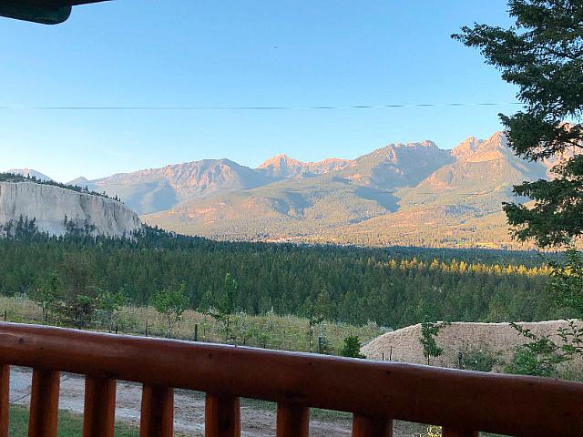 Amazing 40 Acre & Log Home In Fairmont Hot Springs