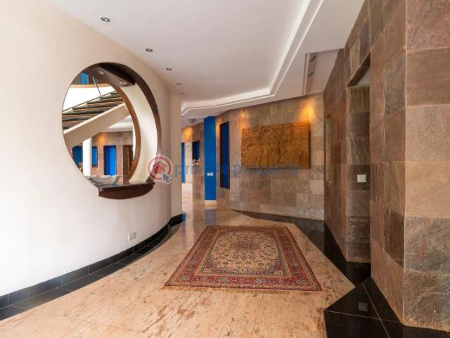 Amazing 5 Bedroom House All Ensuite Dsq/pool On Half Acre In Kitisuru