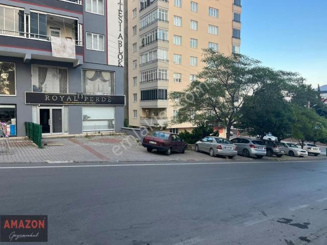 Amazon' Dan Çocuk Hastanesi Civarı İşlek Caddede Kiralık İşyeri!