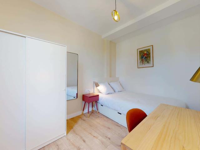 Amazonite Room S 6