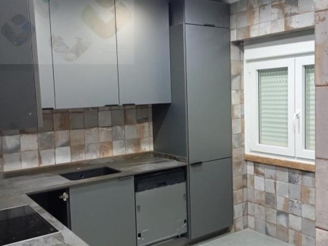 Amadora Metro Falagueira, T2, 1º. andar, Remodelado/Equipado!