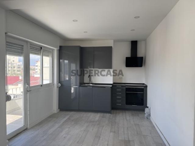Amadora Escolas, Metro, T1, Estrear, Equipado, Moderno!
