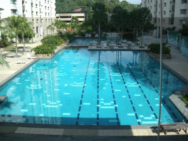 Aman Heights Condominium, Taman Bukit Serdang, Seri Kembangan