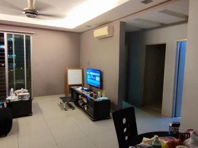 Aman Heights Condominium Taman Bukit Serdang Seri Kembangan Freehold