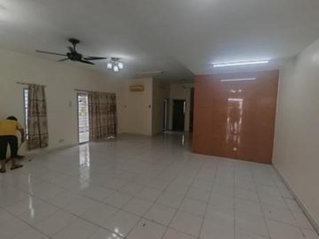 Aman Perdana double storey Semi D partially furnished for rent